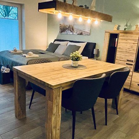 Kleine Auszeit -- Inklusive Parkplatz & Wifi, Geschirrspueler, Waschmaschine & Terrasse Mit Strandkorb -- Perfekt Fuer Urlaub & Business Шарбойц Экстерьер фото