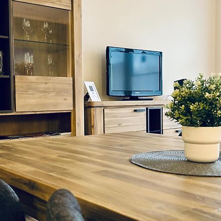 Kleine Auszeit -- Inklusive Parkplatz & Wifi, Geschirrspueler, Waschmaschine & Terrasse Mit Strandkorb -- Perfekt Fuer Urlaub & Business Шарбойц Экстерьер фото